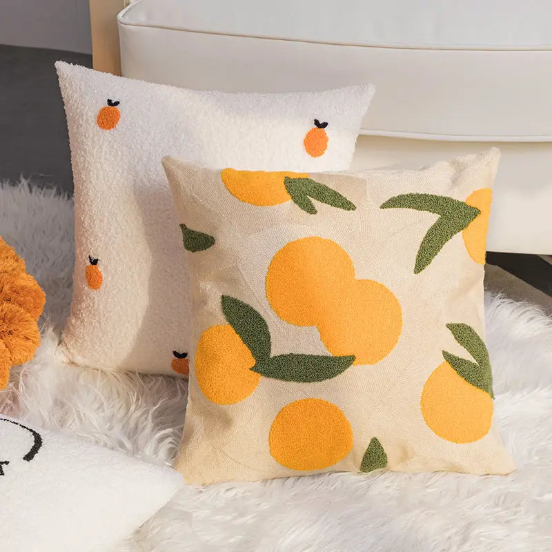 Housse de Coussin Brodée ORAGO