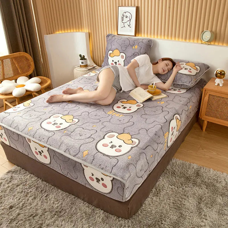 Housse Matelas Velours Anti-glisse BLOSSOM Teddy bear-150x200cm