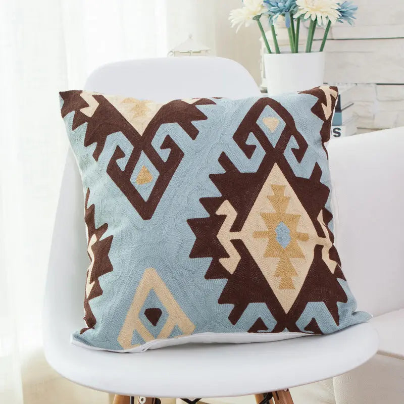 Housse de Coussin Brodée CASHPIL Blue ladybug
